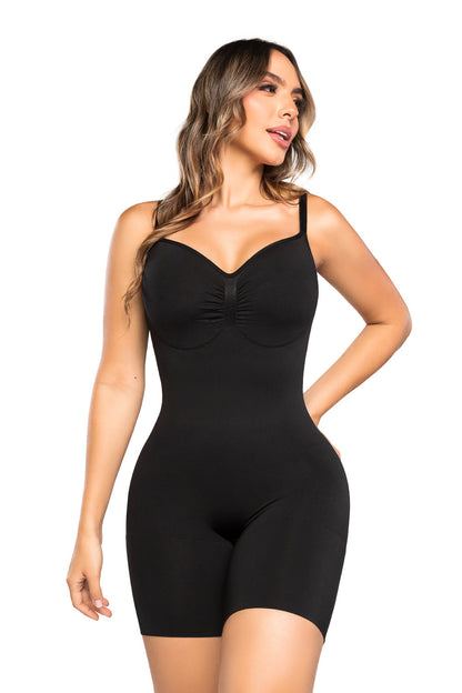 '- Body faja invisible SMI7148 con tirantes ajustables
- Vista lateral mostrando compresión en abdomen y muslos
- Diseño de espalda escotada para escotes profundos