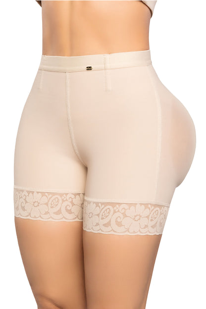 Panty ultrainvisible con encaje, triple realce en glúteos y control bajo disponible en varios tonos
