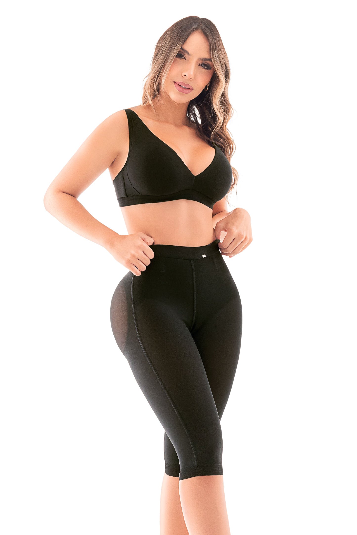 '- Panty largo SMI04002 lifting extra natural
- Vista trasera panty invisible glúteos definidos
- Detalle panty largo encaje siliconado muslos