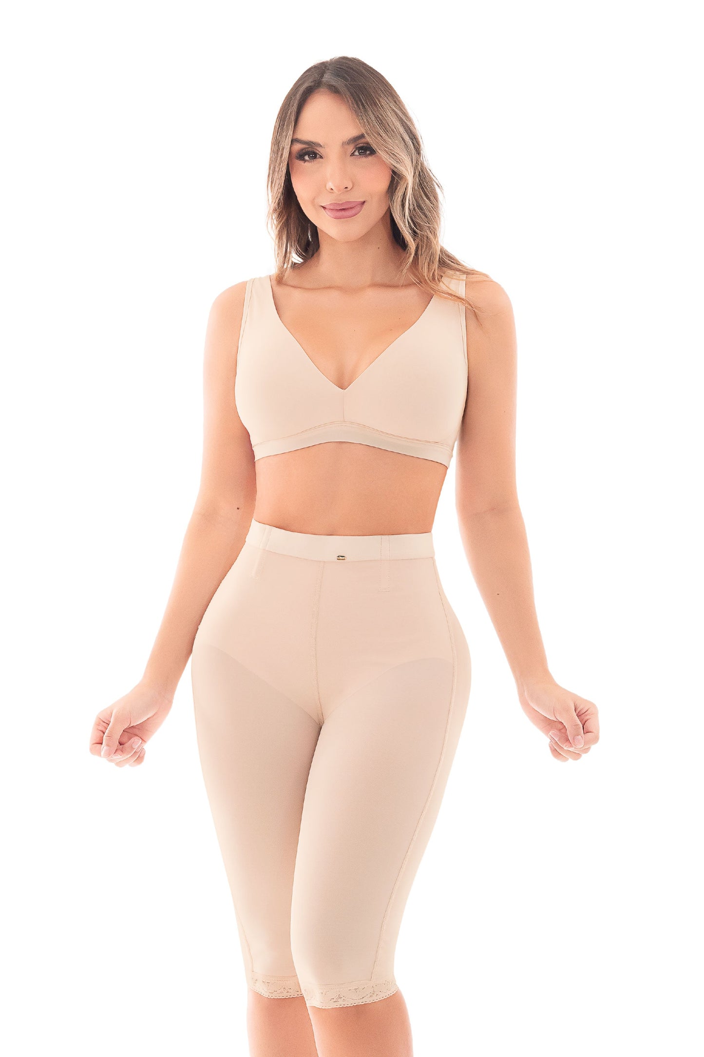 '- Panty largo SMI04002 lifting extra natural
- Vista trasera panty invisible glúteos definidos
- Detalle panty largo encaje siliconado muslos