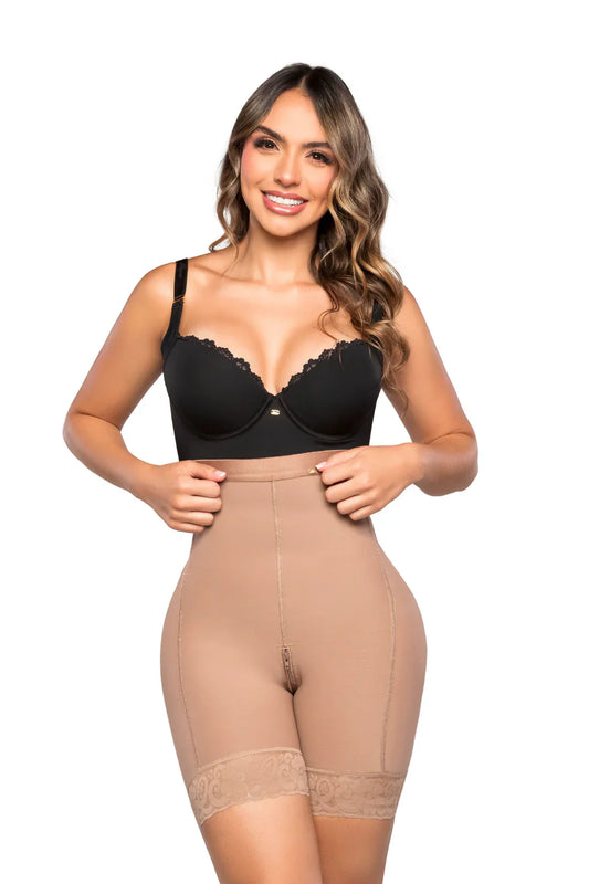 '- Panty Ultrainvisible SMI04004 lifting extra natural
- Vista trasera panty cierre perineal invisible
- Panty talle alto con encaje siliconado