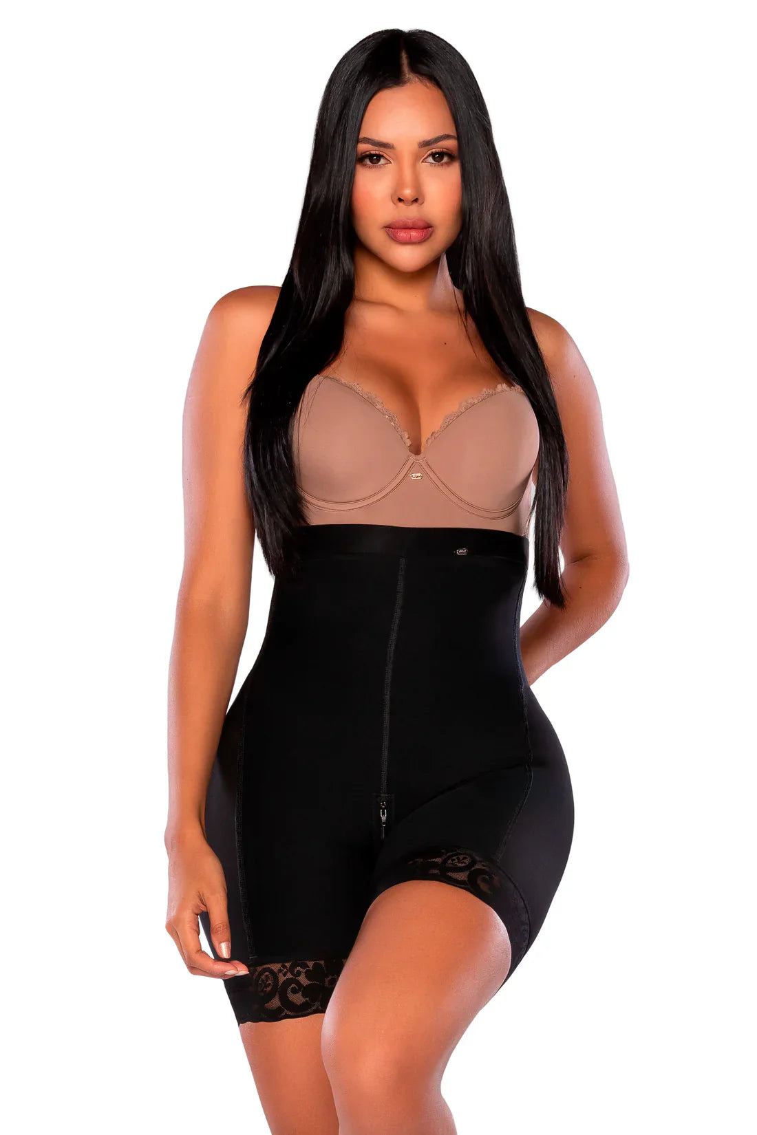 '- Panty Ultrainvisible SMI04004 lifting extra natural
- Vista trasera panty cierre perineal invisible
- Panty talle alto con encaje siliconado
