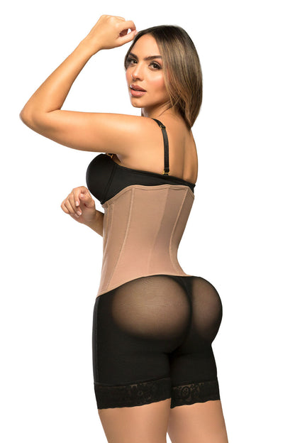 '- Cinturilla SMI2025 con doble cierre y compresión estética
- Vista lateral mostrando el soporte lumbar
- Estructura anatómica que define la cintura sin incomodar